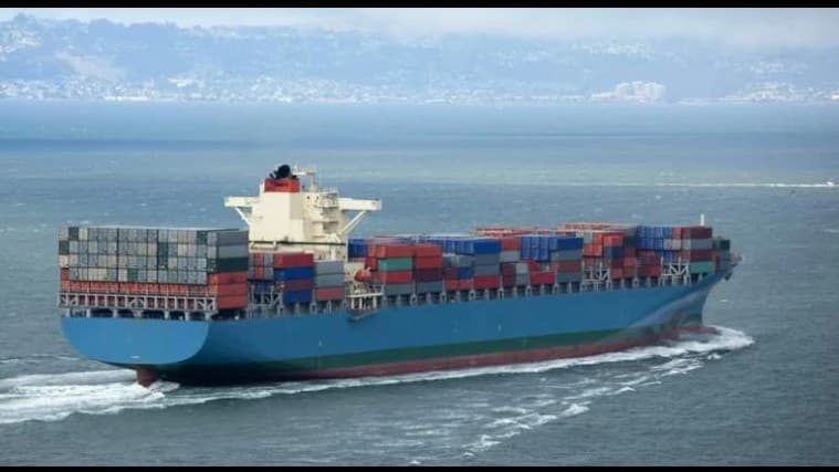 Japón prueba con éxito el primer barco portacontenedores autónomo del mundo